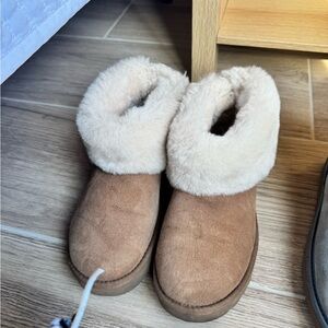 UGG Tan and Cream Women's Slippers